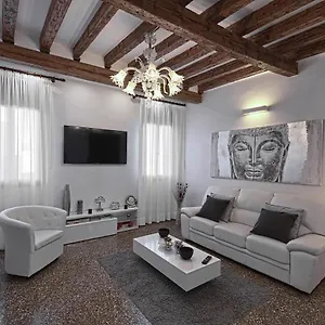 Ca' Alessandro , Venezia Italia